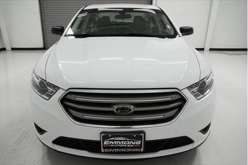 2018 Ford Taurus SE
