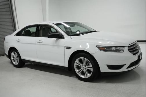 2018 Ford Taurus SE