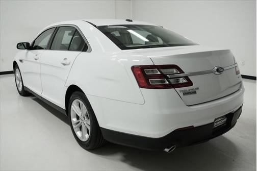 2018 Ford Taurus SE