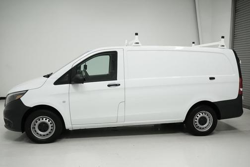 2022 Mercedes-Benz Metris Base
