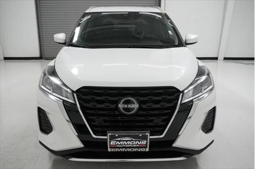 2022 Nissan Kicks SV