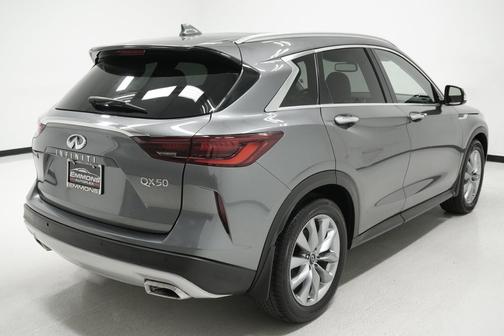 2022 INFINITI QX50 LUXE