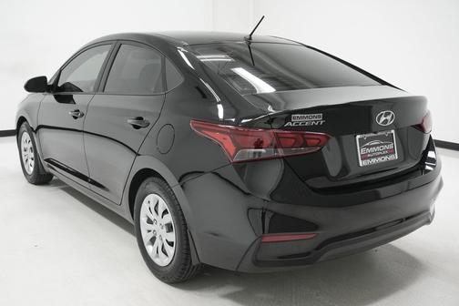2022 Hyundai Accent SE