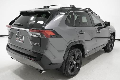 2021 Toyota RAV4 Hybrid SE