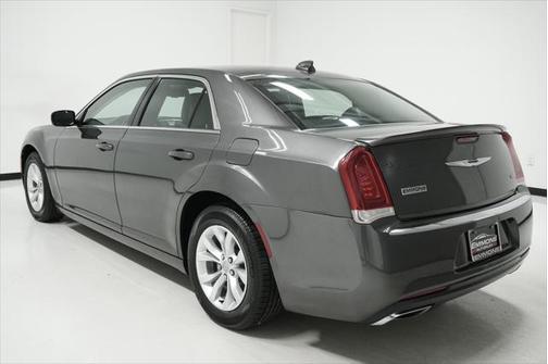 2015 Chrysler 300 Limited
