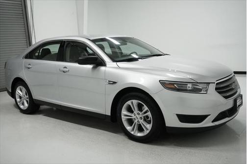2018 Ford Taurus SE