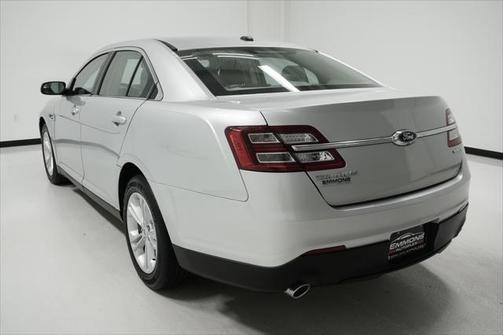 2018 Ford Taurus SE