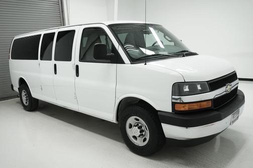 2017 Chevrolet Express 3500 LT