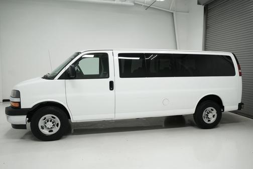 2017 Chevrolet Express 3500 LT