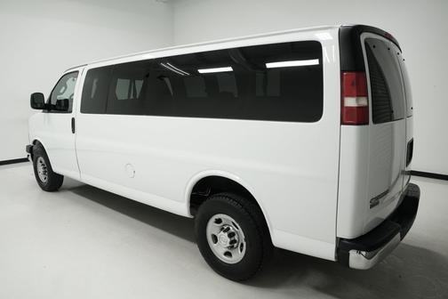 2017 Chevrolet Express 3500 LT