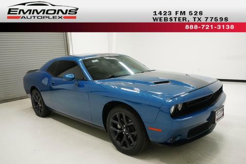 2022 Dodge Challenger SXT