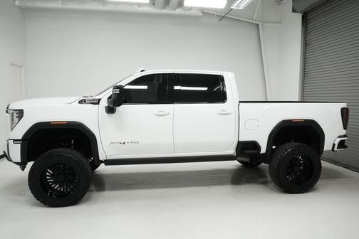 2024 GMC Sierra 2500 AT4