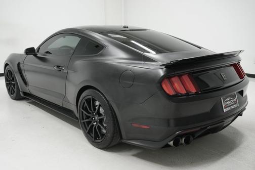 2017 Ford Shelby GT350 Base