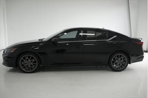 2023 Nissan Altima 2.0 SR