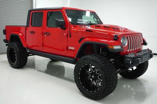 Photo 3 of 32 of 2020 Jeep Gladiator Overland