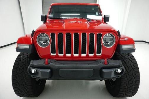 Photo 2 of 32 of 2020 Jeep Gladiator Overland