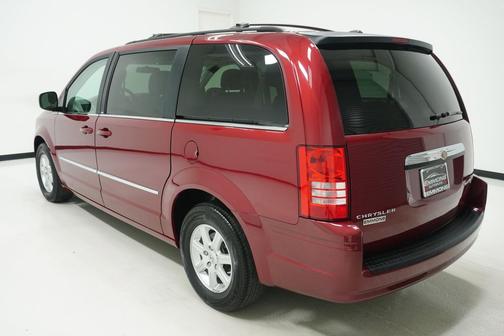 2010 Chrysler Town & Country Touring
