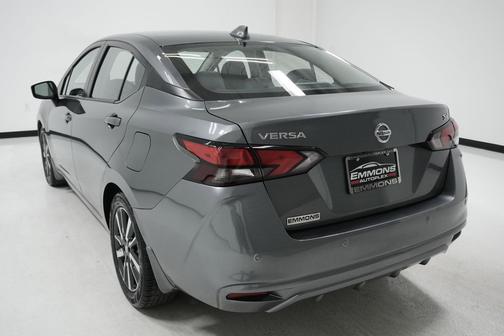 2021 Nissan Versa 1.6 SV