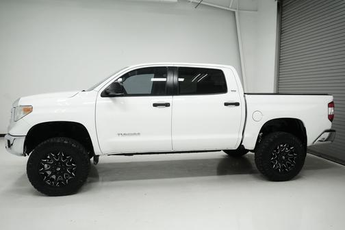 2017 Toyota Tundra SR5