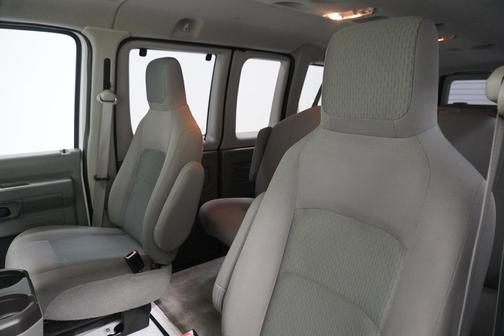 2014 Ford E350 Super Duty XLT