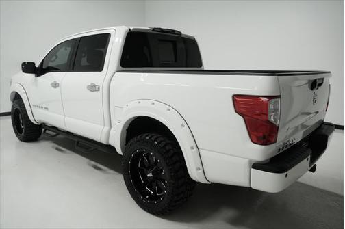 2018 Nissan Titan SV