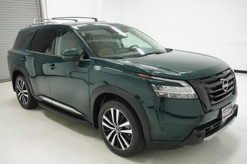 Obsidian Green Pearl 2024 Nissan Pathfinder Platinum