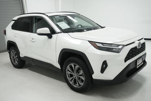 2022 Toyota RAV4 Hybrid XLE Premium