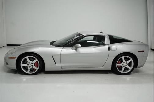 2005 Chevrolet Corvette Base