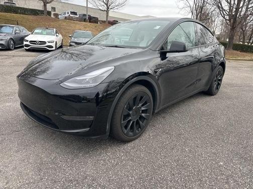 2023 Tesla Model Y Long Range