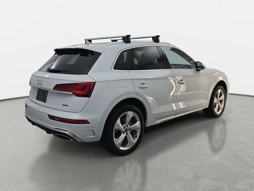 2024 Audi Q5 45 S line quattro Premium