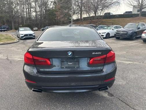2018 BMW 540 i