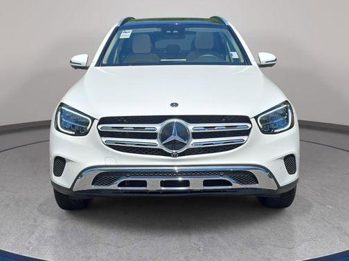 Polar White 2022 Mercedes-Benz GLC 300