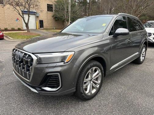 2025 Audi Q7 45 Premium