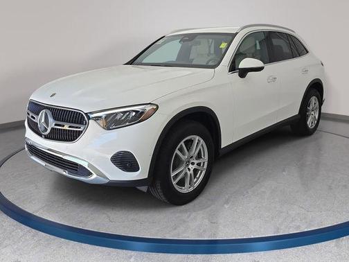 Polar White 2026 Mercedes-Benz GLC 300