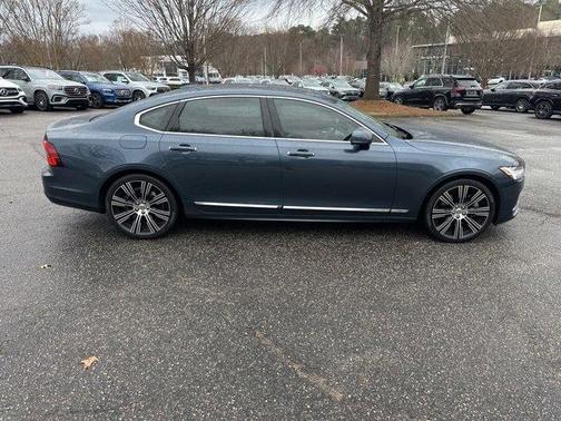 2022 Volvo S90 B6 Inscription