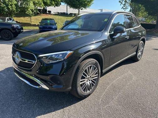 Black 2026 Mercedes-Benz GLC 300