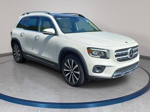 Polar White 2022 Mercedes-Benz GLB 250 4MATIC
