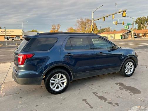 2017 Ford Explorer Base
