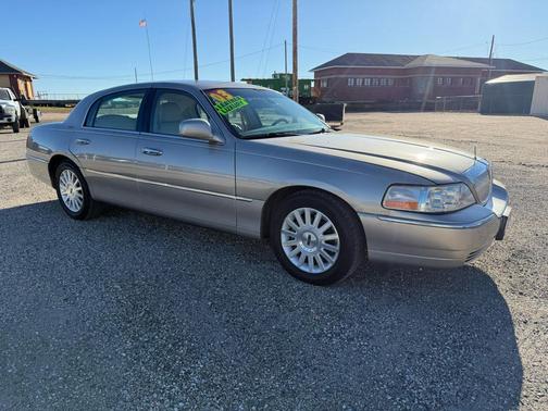 2003 Lincoln Town Car Signature