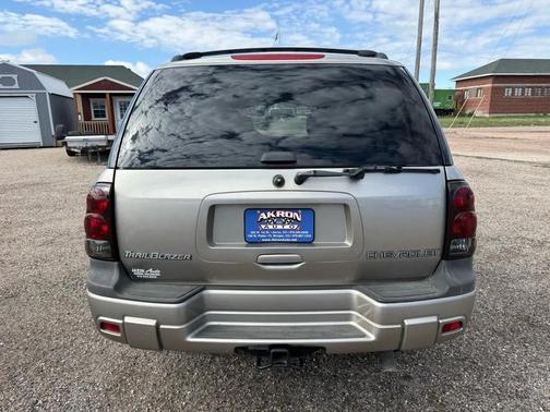 GOLD 2002 Chevrolet Trailblazer LS