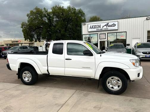 2015 Toyota Tacoma Base