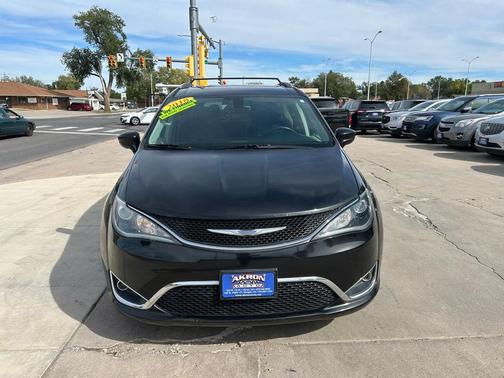 2018 Chrysler Pacifica Touring-L