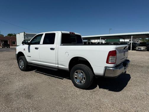 2019 RAM 2500 Tradesman Crew Cab 4x4 6'4' Box