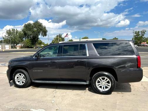 2018 Chevrolet Suburban LT