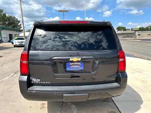 2018 Chevrolet Suburban LT
