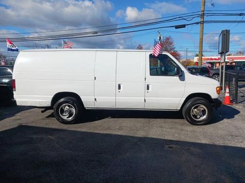 2005 Ford E350 Super Duty Base