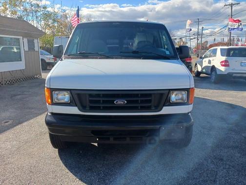 2005 Ford E350 Super Duty Base