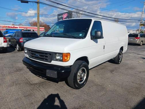 2005 Ford E350 Super Duty Base