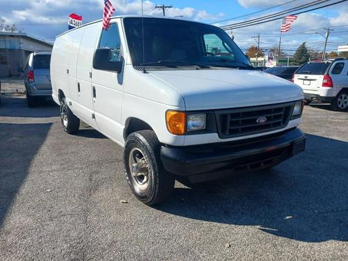 2005 Ford E350 Super Duty Base
