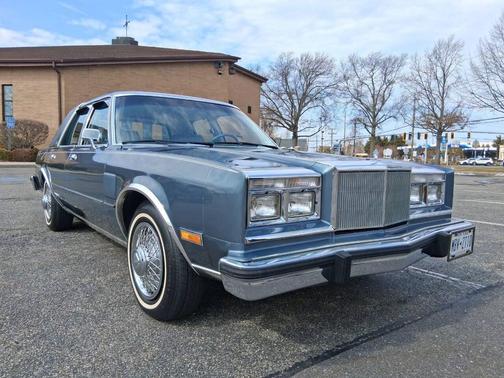 1985 Chrysler Fifth Avenue Base 4dr Sedan